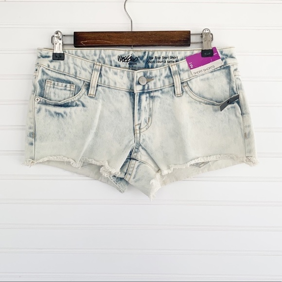 Mossimo Low Rise Short Short Denim Shorts - Picture 1 of 6